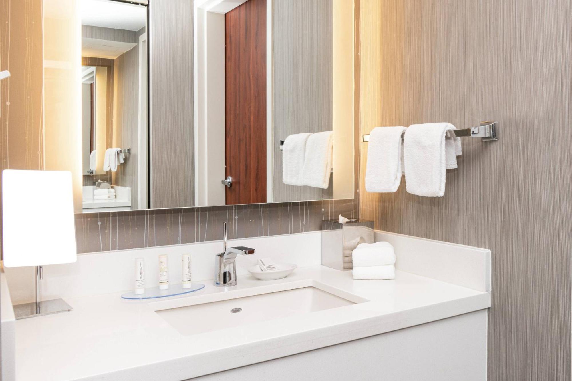 Courtyard By Marriott Bloomington Hotel Luaran gambar